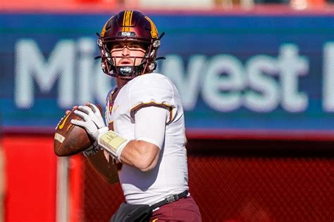 Vikings sign former Gophers quarterback Tanner Morgan to practice squad
